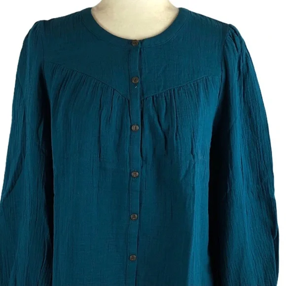 Universal Thread Teal Seersucker Prairie Top - Picture 2 of 8